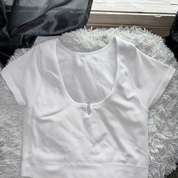 aerie Tops - Aerie White Scoop Neck Crop Top